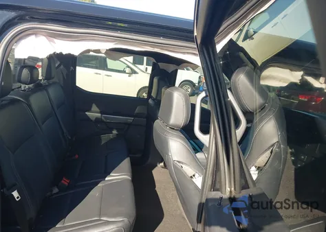 2022 Ford F-150 Xlt z USA, uszkodzony, nr VIN 1FTFW1ED1NFB71693